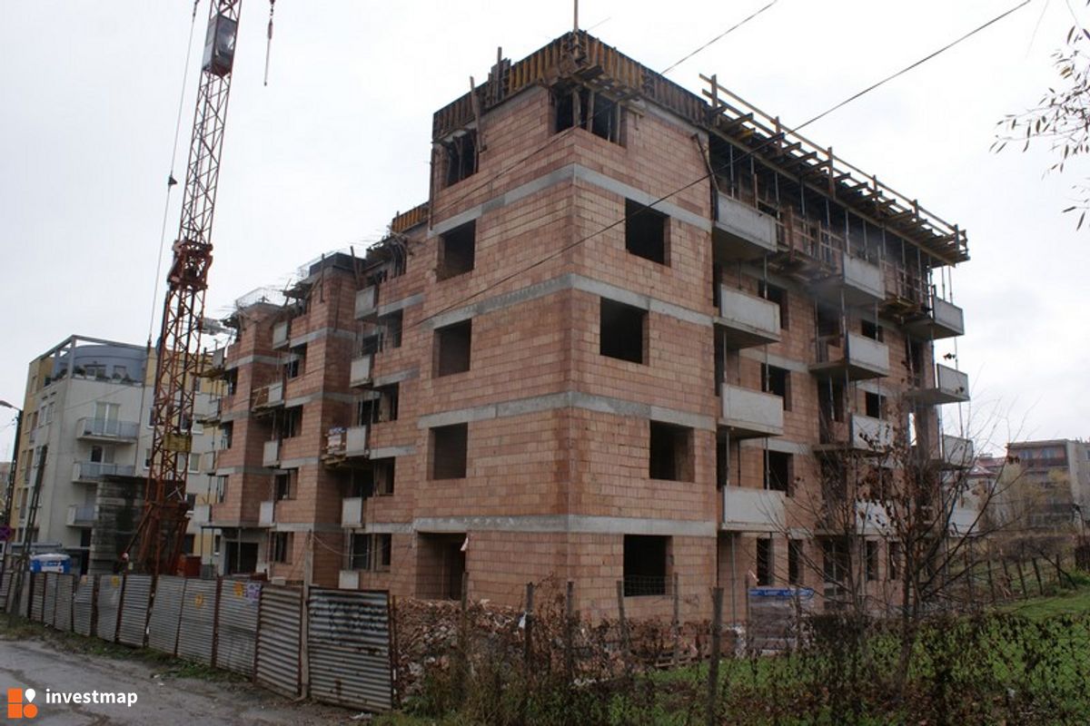 Zdjęcie [Kraków] Budynek Mieszkalny, ul Zalesie fot. Damian Daraż 