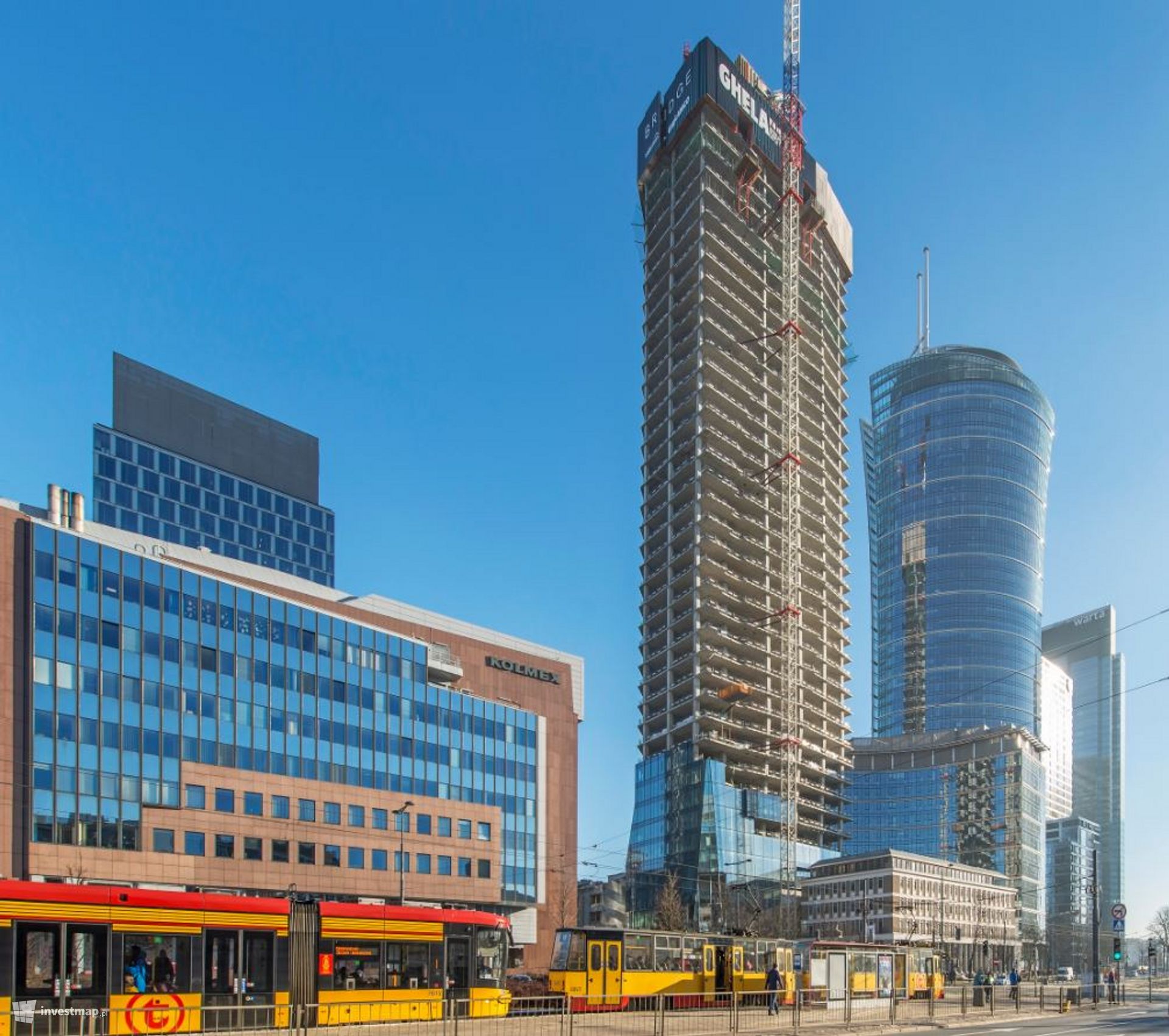 W centrum Warszawy trwa budowa 174-metrowego wieżowca The Bridge 