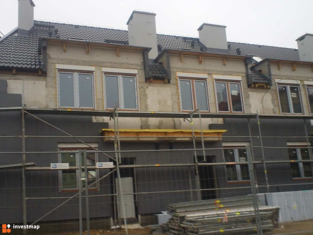 Zdjęcie [Wrocław] Osiedle domów jednorodzinnych na ul. Figowej (Stabłowice) fot. Orzech 