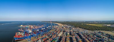 Brama dla Europy Środkowo-Wschodniej: polskie porty rosną a wraz z nimi infrastruktura logistyczna [KOMENTARZ EKSPERCKI]