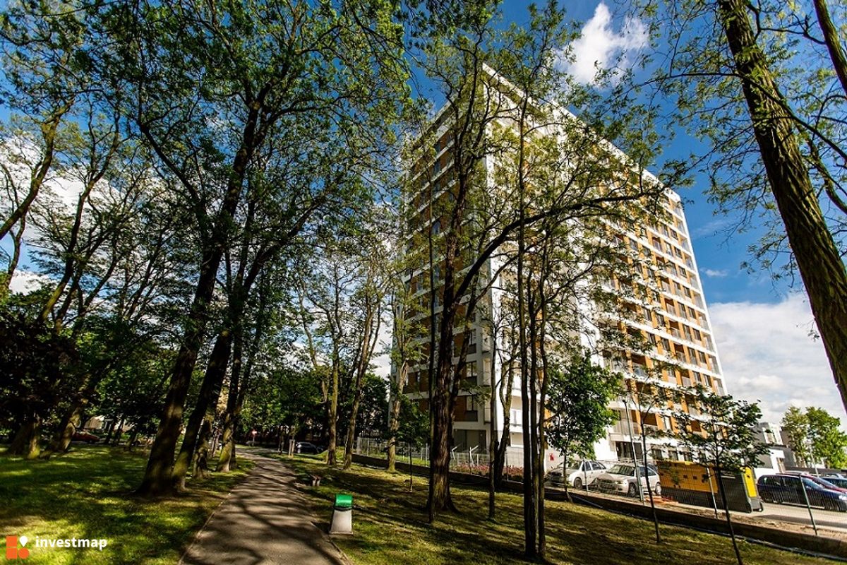 Zdjęcie [Poznań] Osiedle "Red Park" i Galeria "Dębiec" fot. Jan Hawełko 