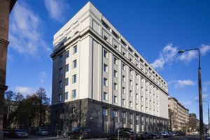 Kolejny biurowiec w Warszawie sprzedany