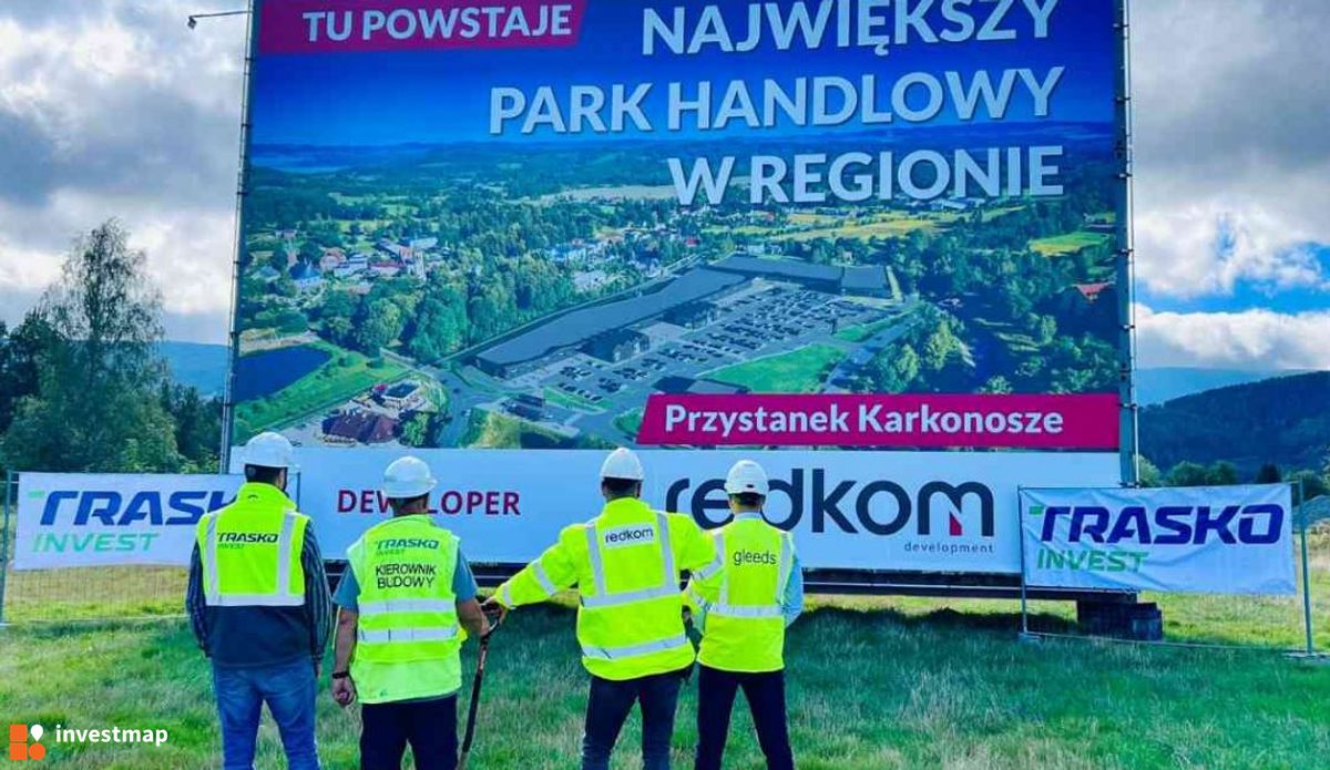 Zdjęcie Centrum Handlowe Przystanek Karkonosze fot. Orzech 