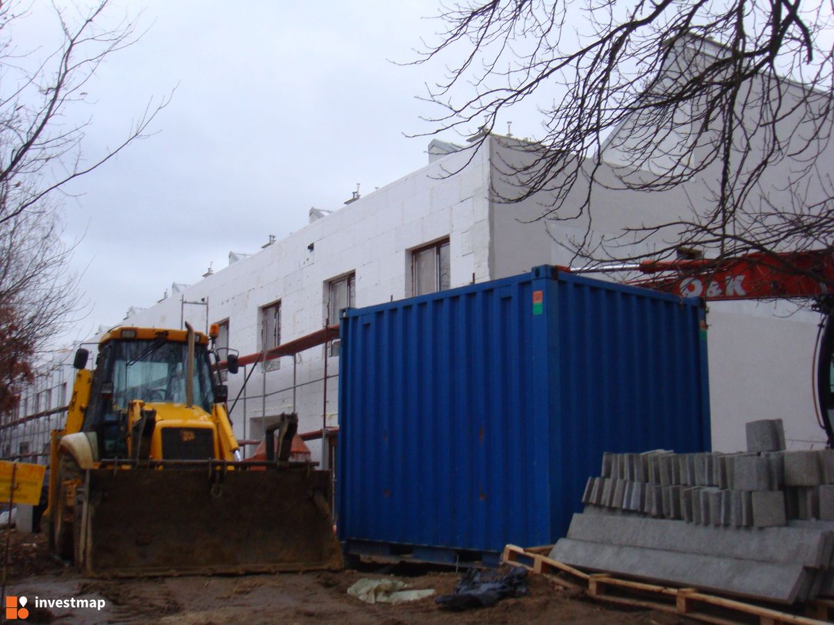Zdjęcie [Wrocław] Osiedle domów jednorodzinnych "Nowe Maślice", al. Śliwowa fot. Jan Augustynowski