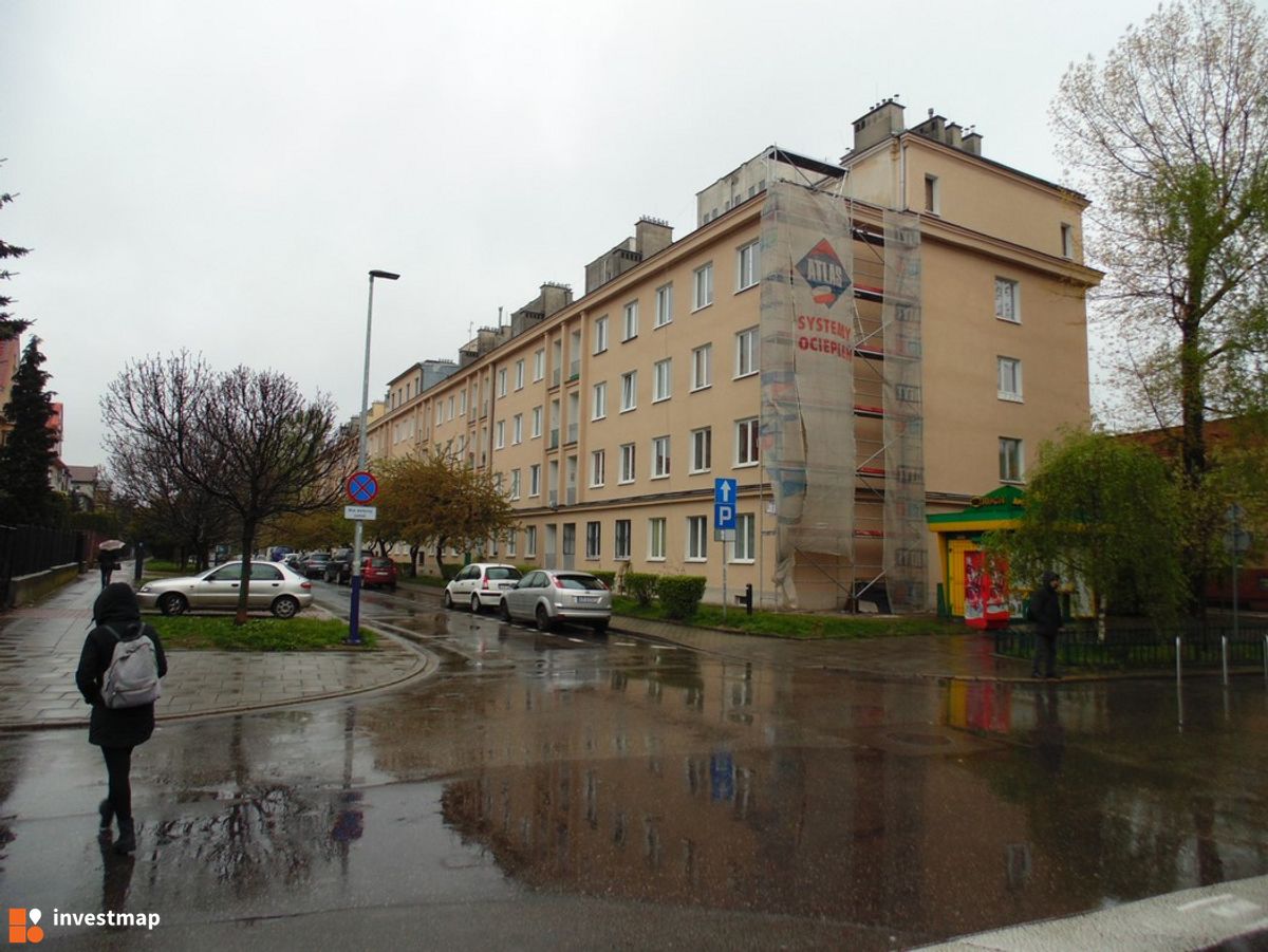 Zdjęcie [Kraków] Remont elewacji, ul. Kielecka 9 fot. Damian Daraż 