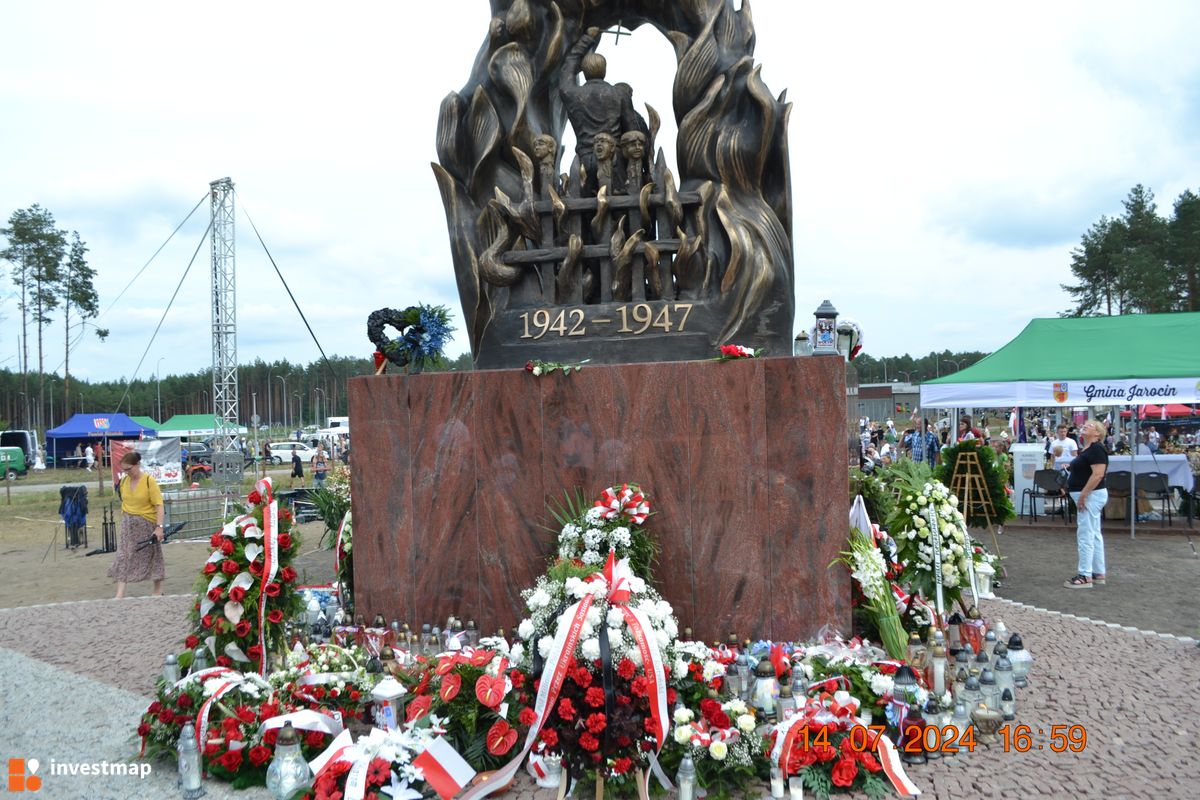 Zdjęcie Pomnik Rzeź Wołyńska fot. Damian Daraż 