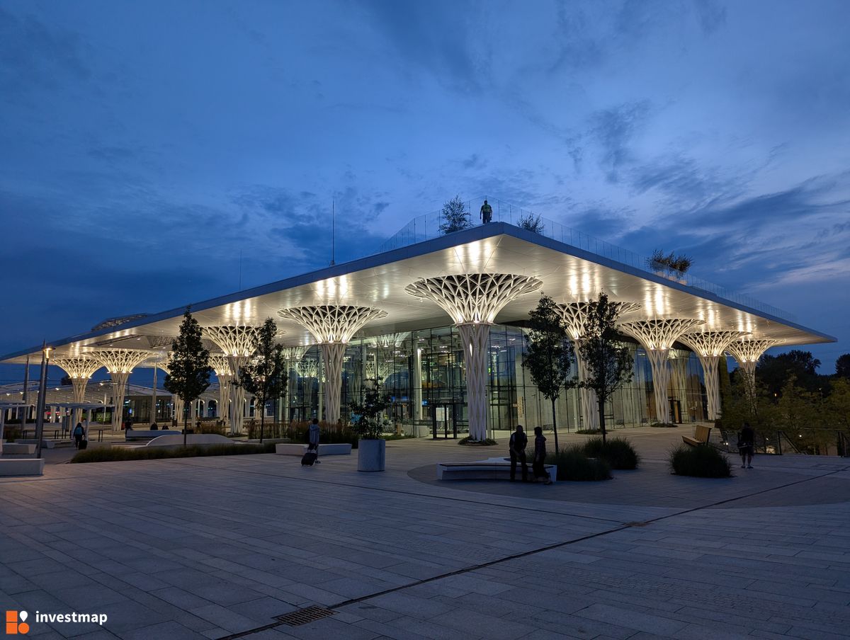 Zdjęcie Zintegrowane Centrum Komunikacyjne (Dworzec Metropolitalny) fot. Jakub Zazula 