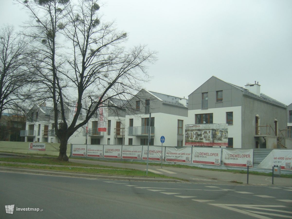 Zdjęcie [Wrocław] Osiedle domów w zabudowie bliźniaczej, ul. Bystrzycka 19-21 fot. Orzech 