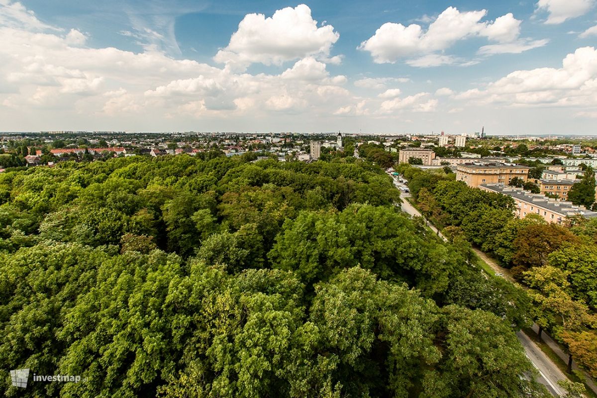 Zdjęcie [Poznań] Osiedle "Red Park" i Galeria "Dębiec" fot. Jan Hawełko 