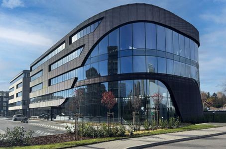 W Krakowie zakończyła się budowa biurowca Stella [ZDJĘCIA]