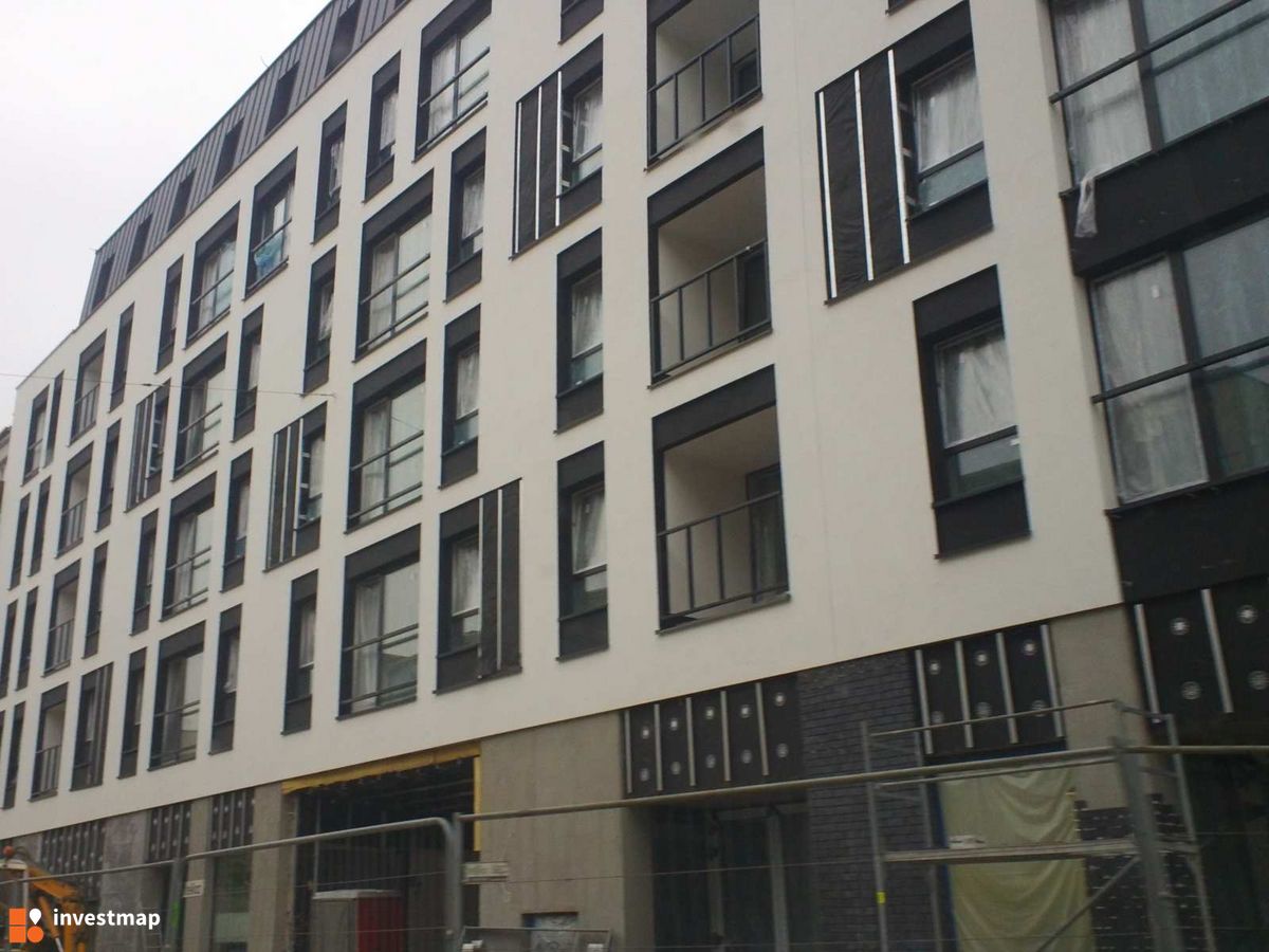 Zdjęcie [Wrocław] Budynek apartamentowo-biurowy, ul. Dąbrowskiego 40 fot. Orzech 