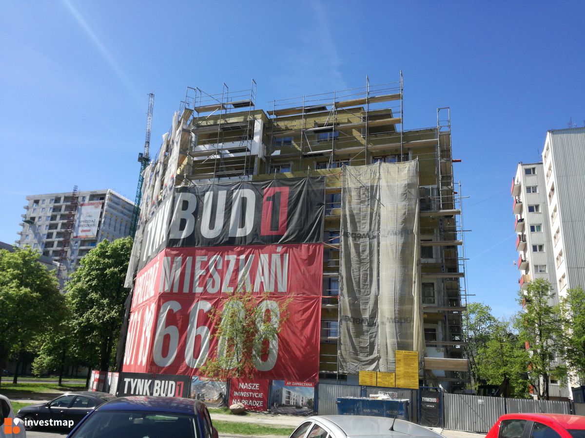 Zdjęcie [Warszawa] Budynek wielorodzinny "Ostrobramska 130" fot. Stanisław Augustynowski