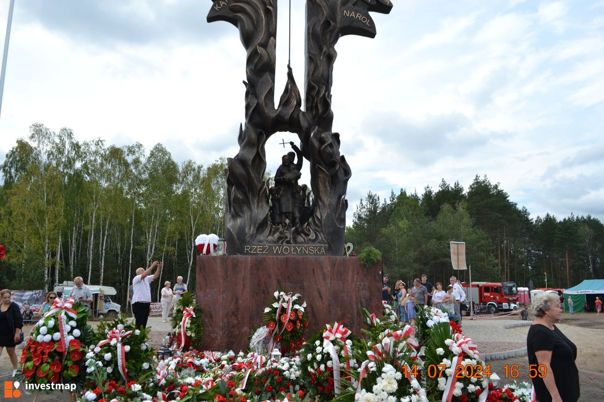 Zdjęcie Pomnik Rzeź Wołyńska fot. Damian Daraż 