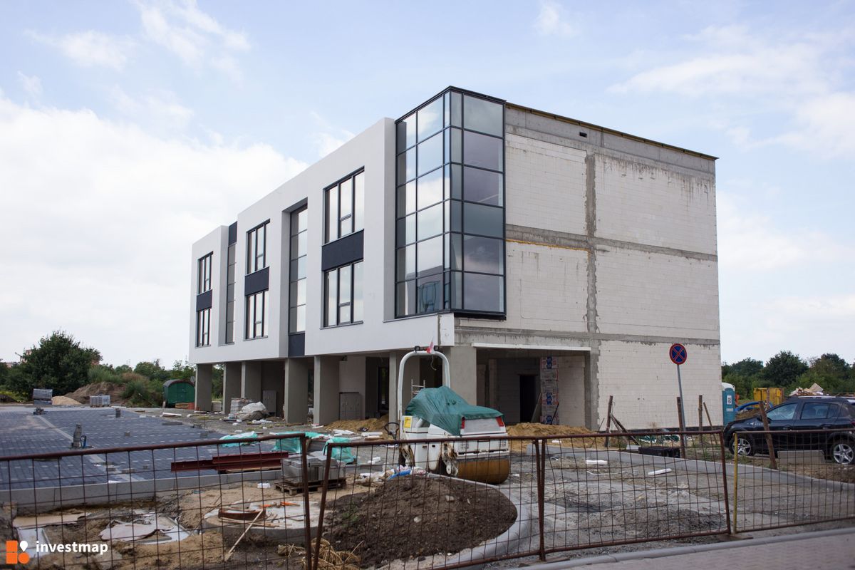 Zdjęcie [Wrocław] Zespół budynków usługowych, ul. Życzliwa 