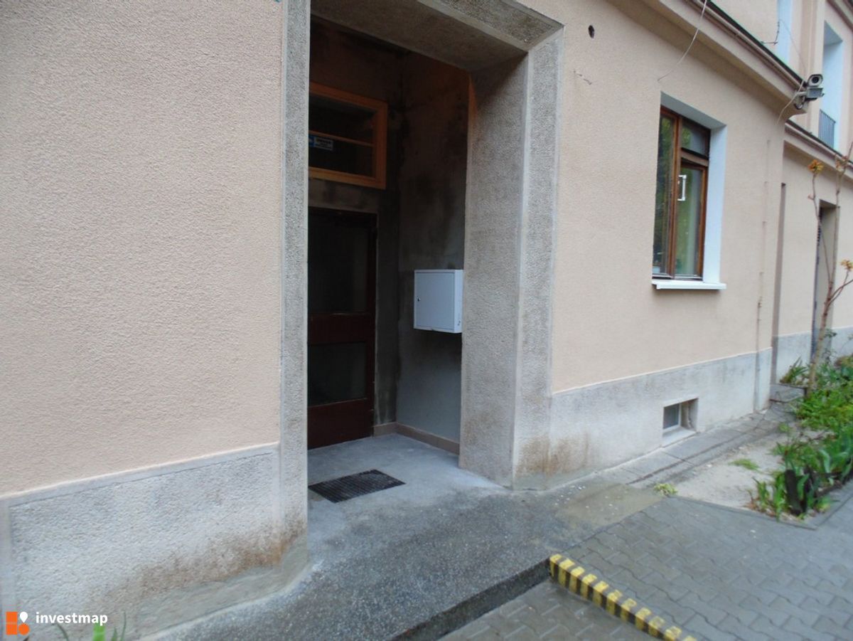 Zdjęcie [Kraków] Remont elewacji, ul. Kielecka 9 fot. Damian Daraż 