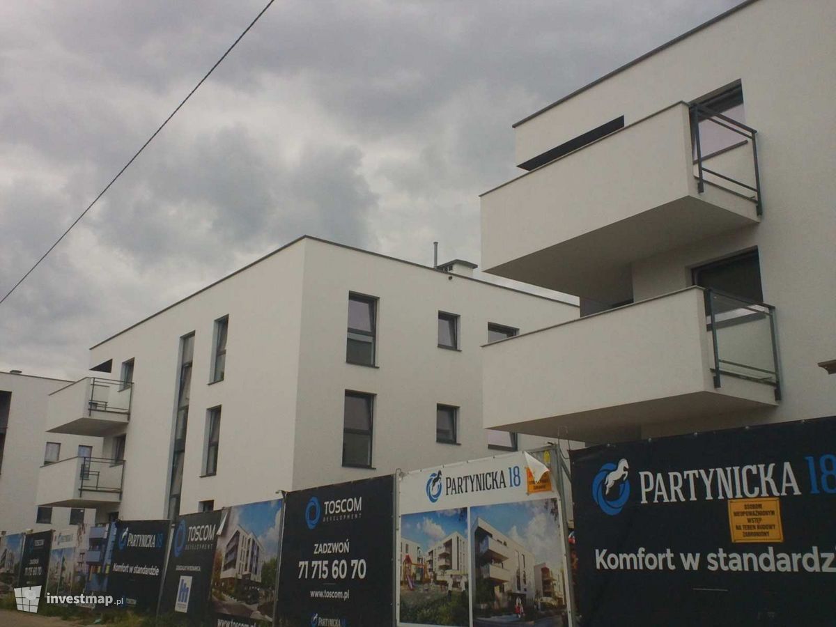 Zdjęcie [Wrocław] Budynki apartamentowe "Partynicka 18" fot. Orzech 