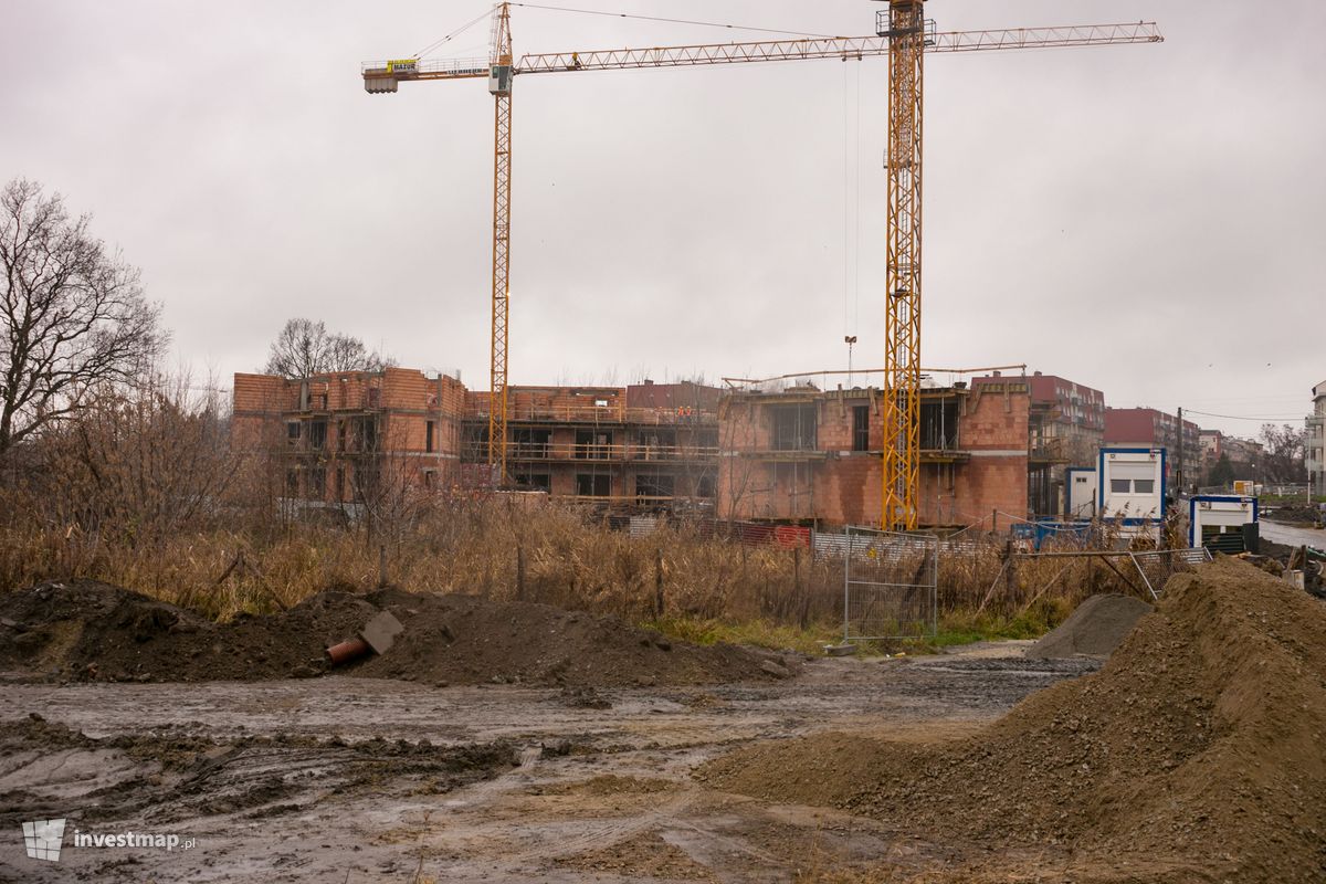 Zdjęcie Budynek wielorodzinny z lokalami biurowymi, ul. Skarbowców 4-15 