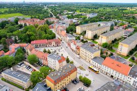 Szyny zamiast asfaltu. Nowa linia tramwajowa na Psie Pole zmieni układ sił na wrocławskim rynku nieruchomości [FILM]