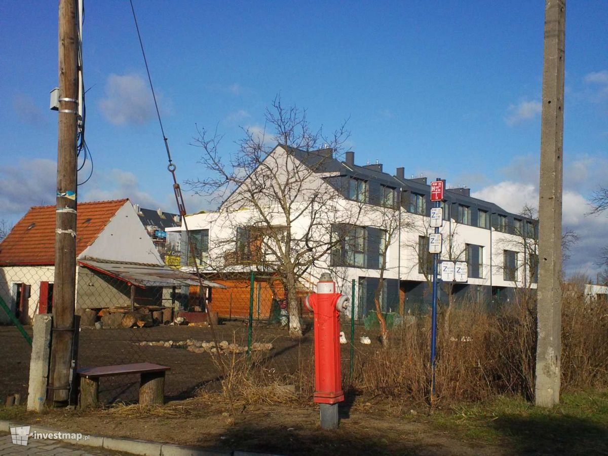 Zdjęcie [Wrocław] Osiedle domów jednorodzinnych "Mieroszowska" fot. Orzech 
