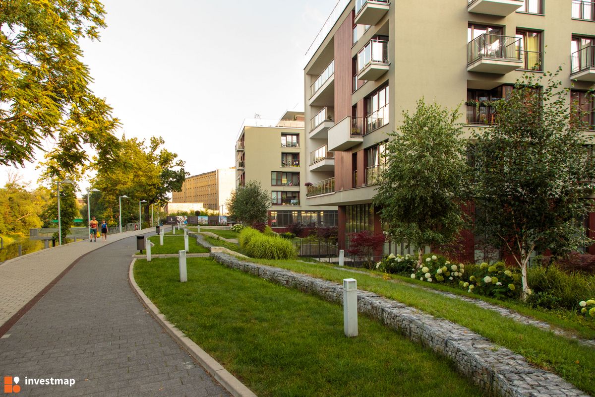 Zdjęcie [Wrocław] Apartamentowce "Angel Wings" fot. Jakub Zazula 