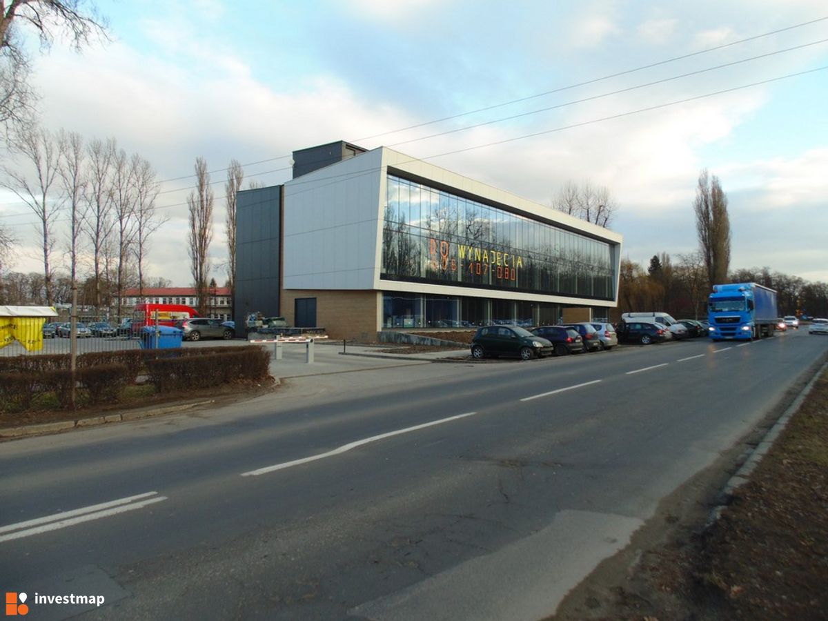 Zdjęcie Biurowiec, ul. Ujastek 5B fot. Damian Daraż 