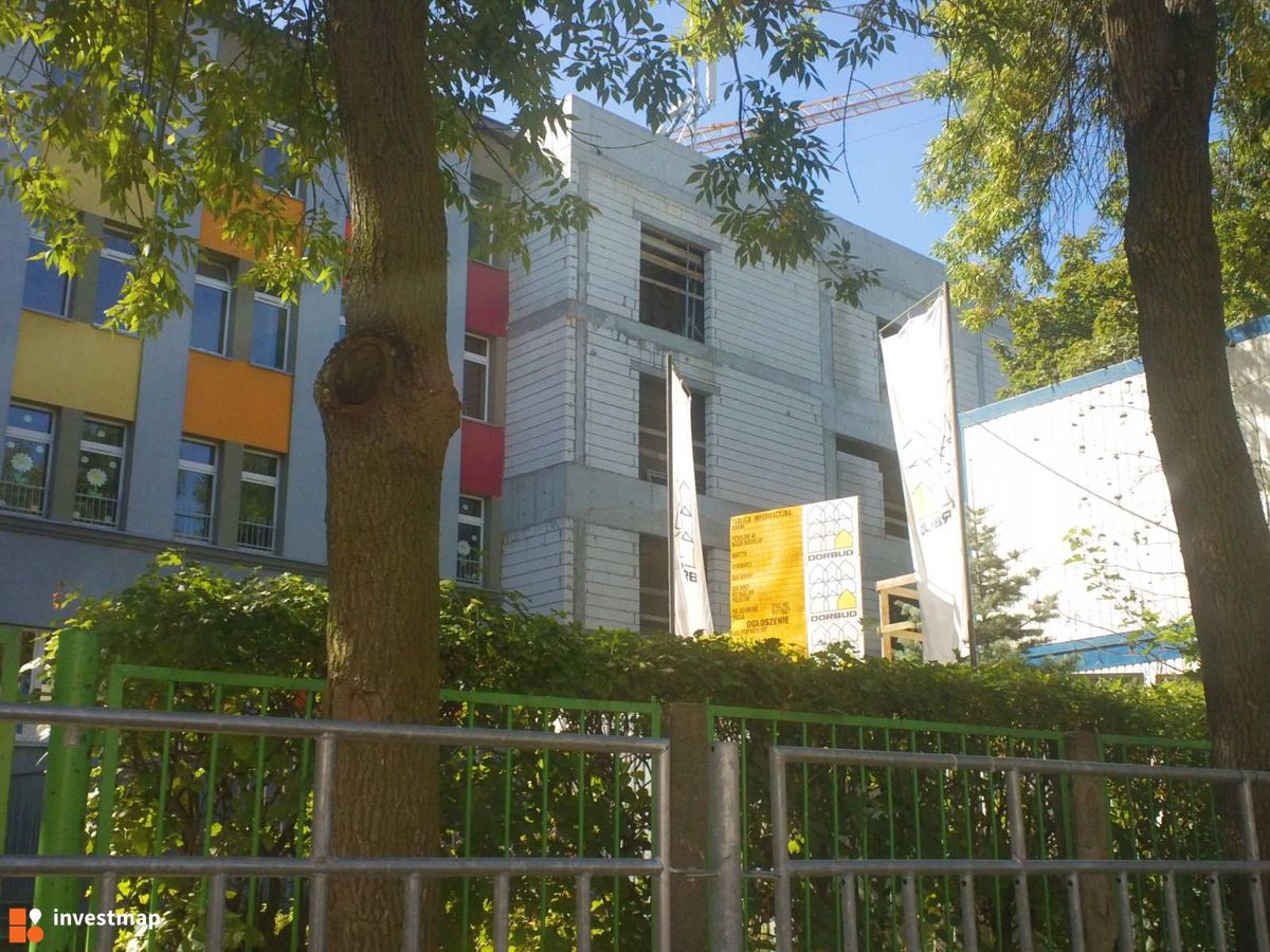 Zdjęcie [Wrocław] Rozbudowa Szkoły Podstawowej nr 10 (Żerniki) fot. Orzech 