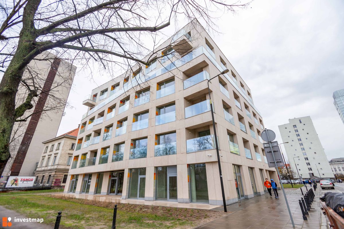 Zdjęcie [Warszawa] Apartamentowiec "Bohaterów Getta 4" fot. Jakub Zazula 