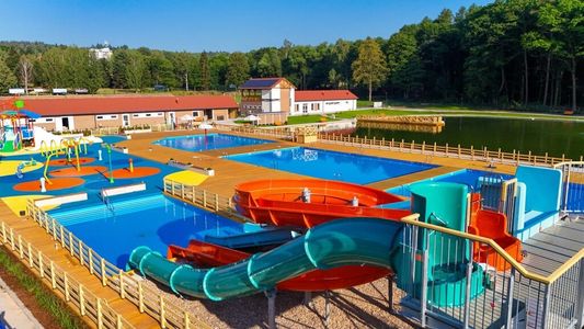 W Polanicy-Zdroju na Dolnym Śląsku otwarto nowy park wodny [ZDJĘCIA]