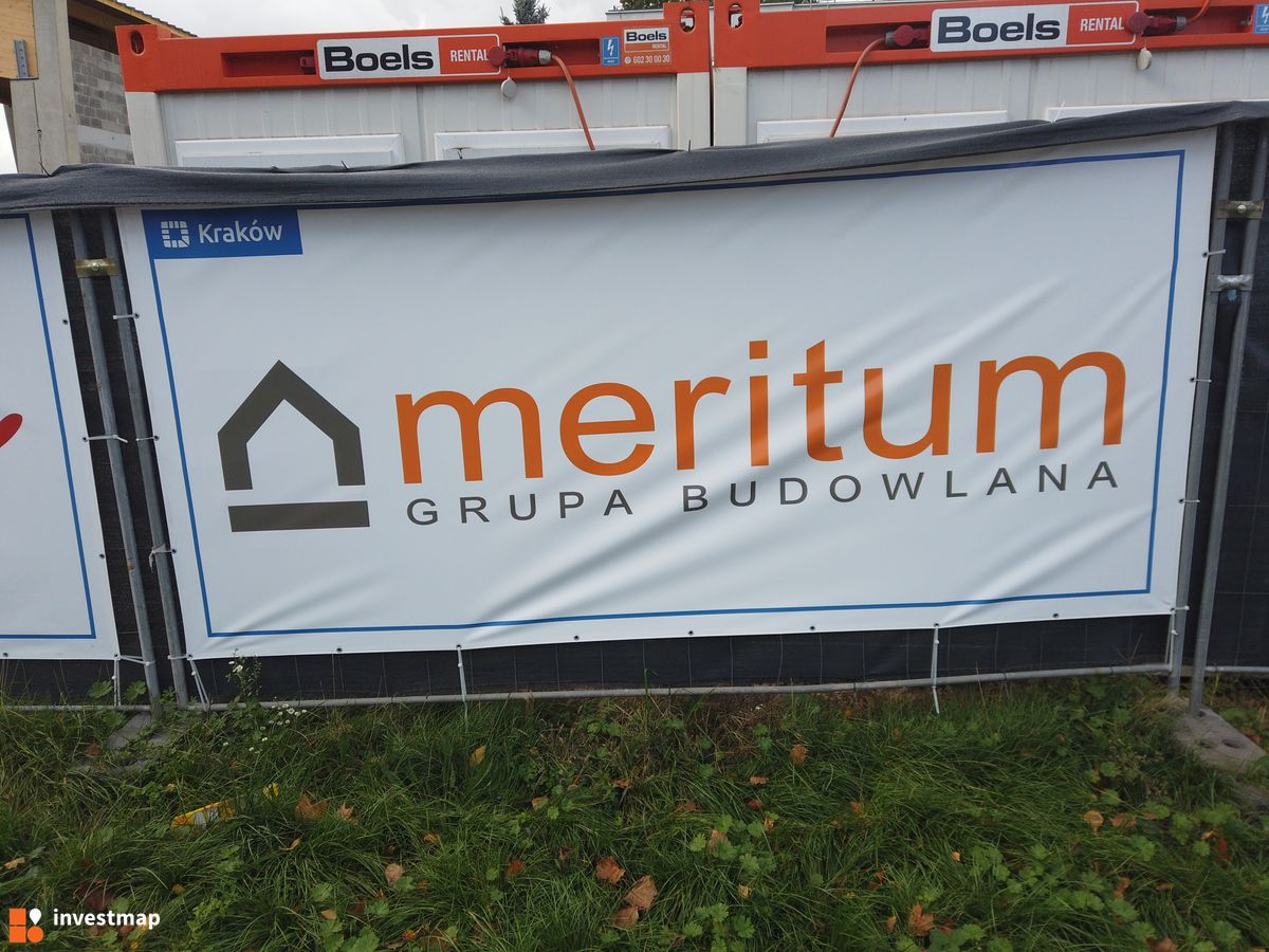 Zdjęcie Boiska, al. Powstania Warszawskiego fot. Damian Daraż 