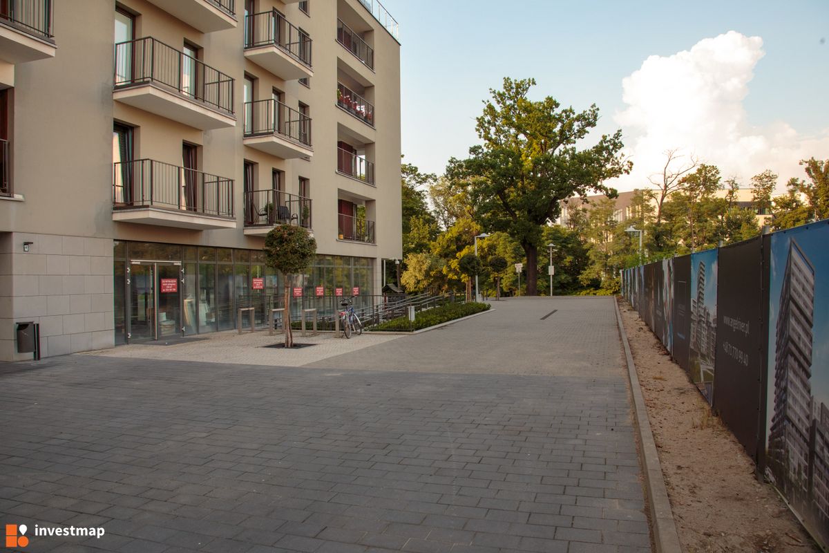 Zdjęcie [Wrocław] Apartamentowce "Angel Wings" fot. Jakub Zazula 