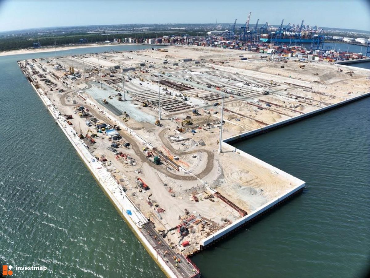 Zdjęcie Terminal Kontenerowy Baltic Hub Gdańsk fot. Orzech 