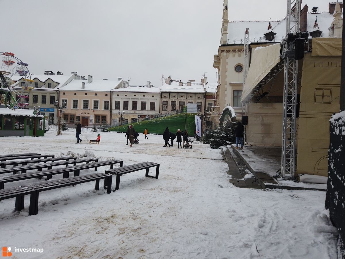 Zdjęcie Rynek Rzeszowski fot. Damian Daraż 