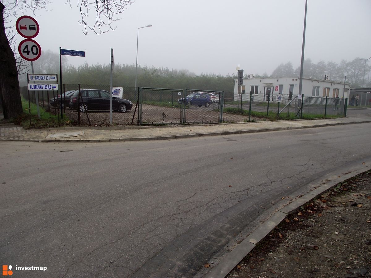 Zdjęcie [Kraków] Budynek Biurowo - Usługowy z garażem podziemnym, KRAKÓW, ul. Balicka fot. Damian Daraż 