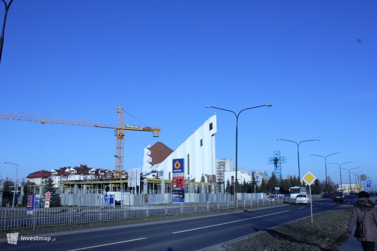 Zdjęcie [Lublin] Budynek usługowo-handlowy, ul. Jana Pawła II fot. bista 
