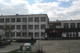 [Wrocław] Zespół Szkół nr 3, ul. Szkocka 64 (remont)
