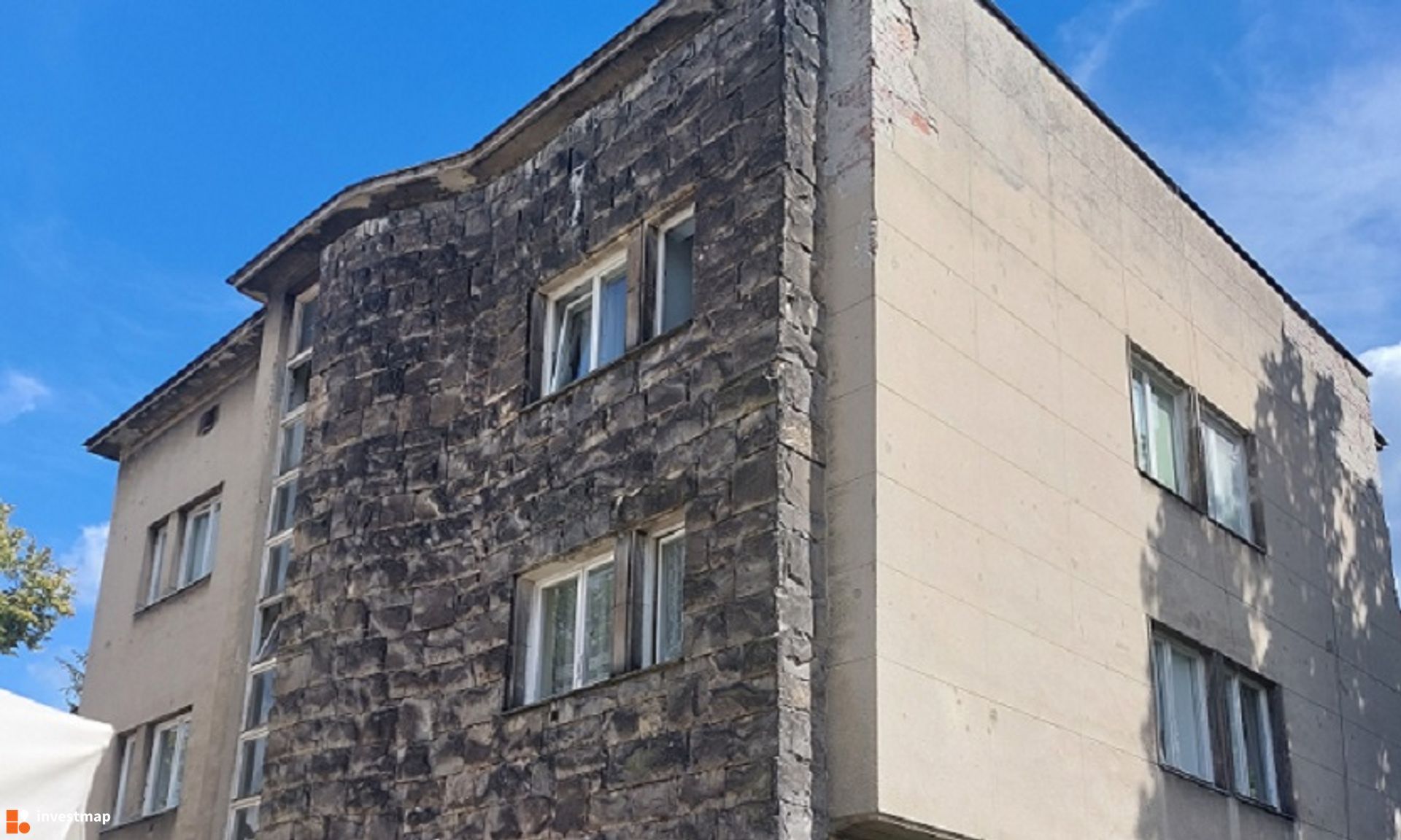 Remont kamienicy przy ul. Francuskiej 38 w Warszawie odkrywa piękno stylu 
