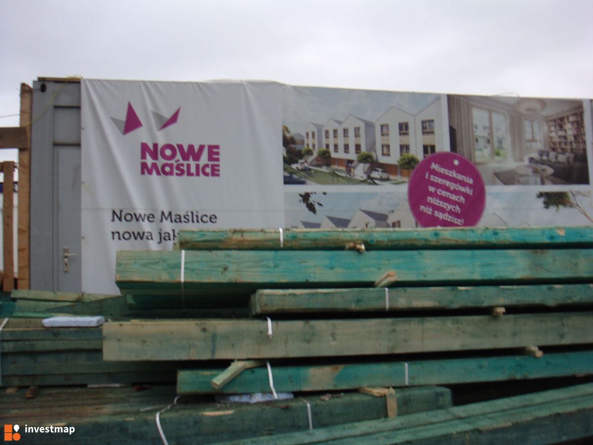 Zdjęcie [Wrocław] Osiedle domów jednorodzinnych "Nowe Maślice", al. Śliwowa fot. Jan Augustynowski