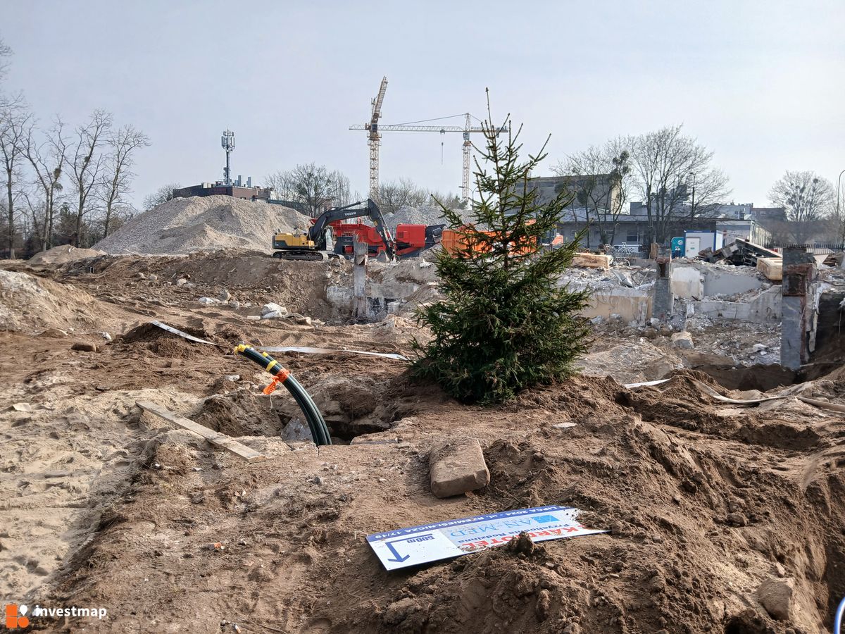 Zdjęcie Rozbiórka budynków biurowych, ul. Jana z Kolna 35 fot. Wojciech Jenda