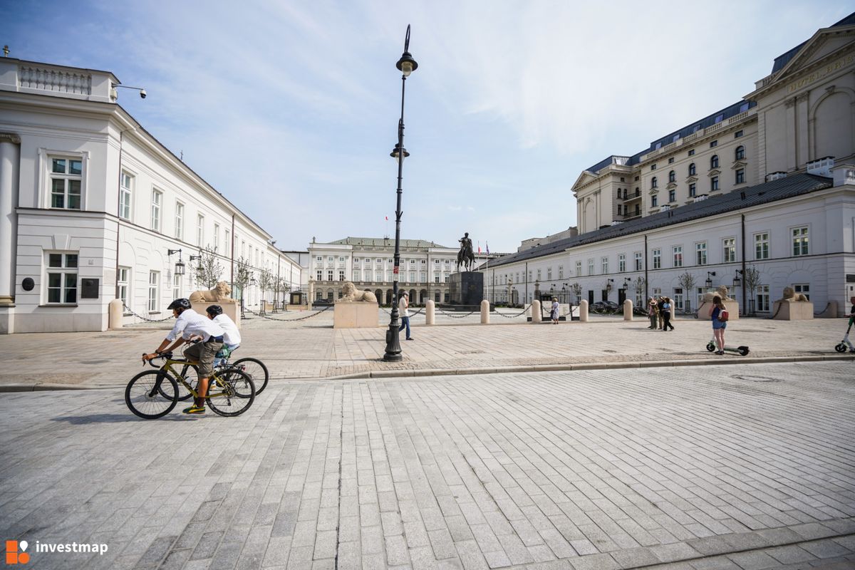Zdjęcie Remont Krakowskiego Przedmieścia fot. Orzech 