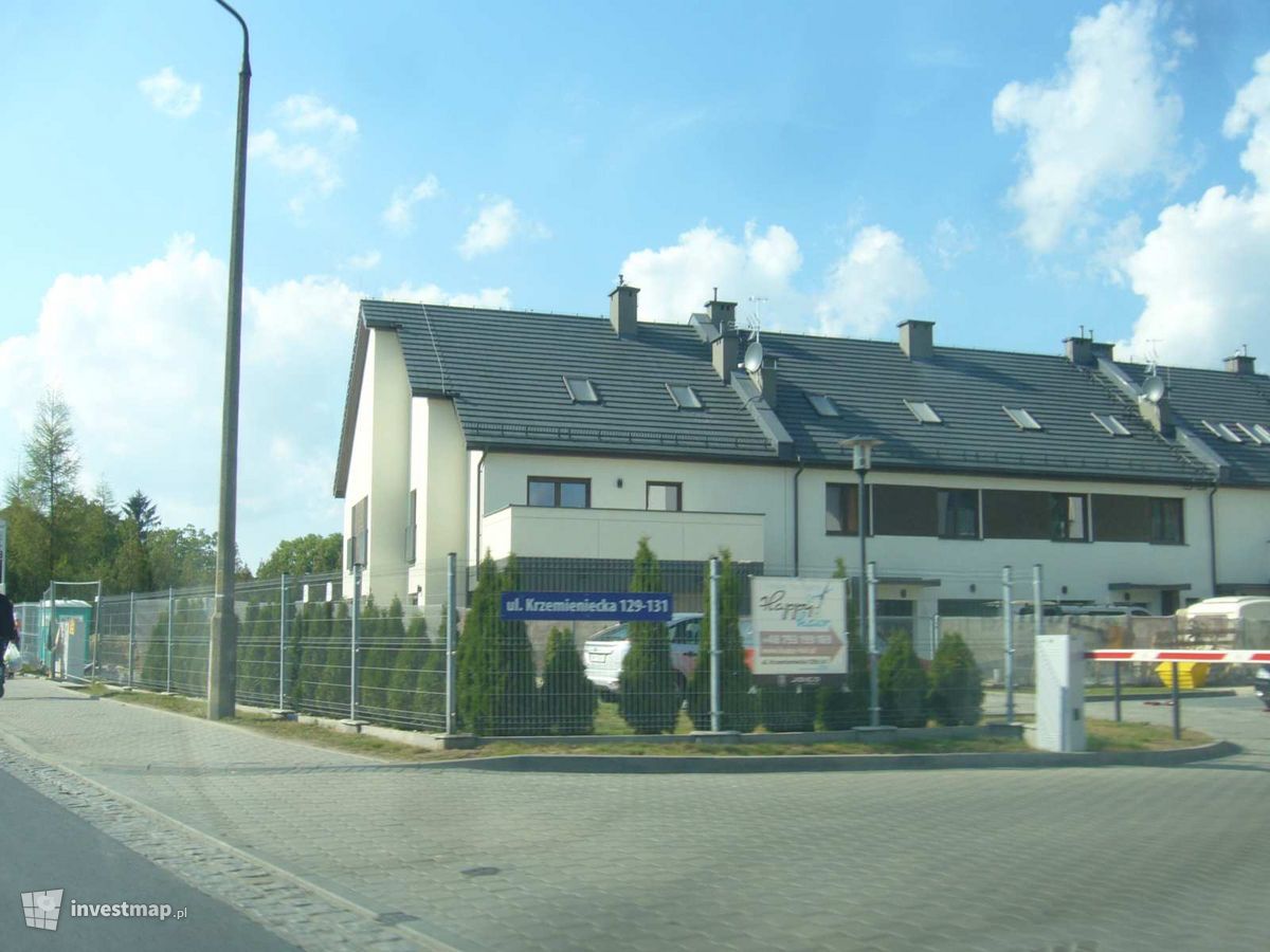 Zdjęcie [Wrocław] Osiedle domów jednorodzinnych "Zacisze Krzemienieckie 2" fot. Orzech 