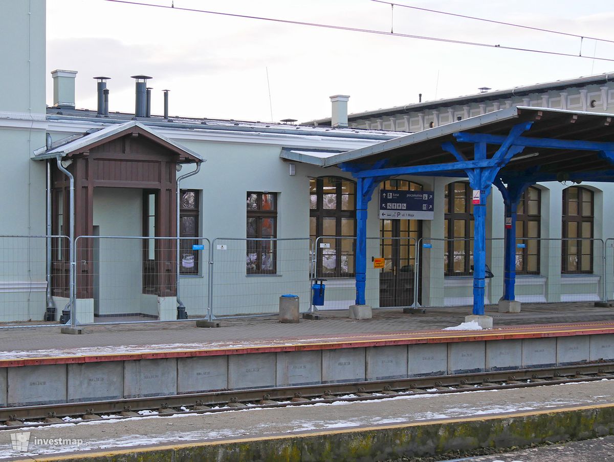 Zdjęcie Dworzec kolejowy w Kątach Wrocławskich fot. Paweł Harom 