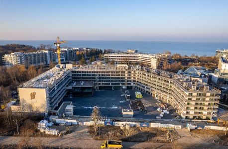 5-gwiazdkowy Harmony Resort z aquaparkiem w Kołobrzegu osiąga stan surowy zamknięty [WIZUALIZACJE+FILM+ZDJĘCIA]