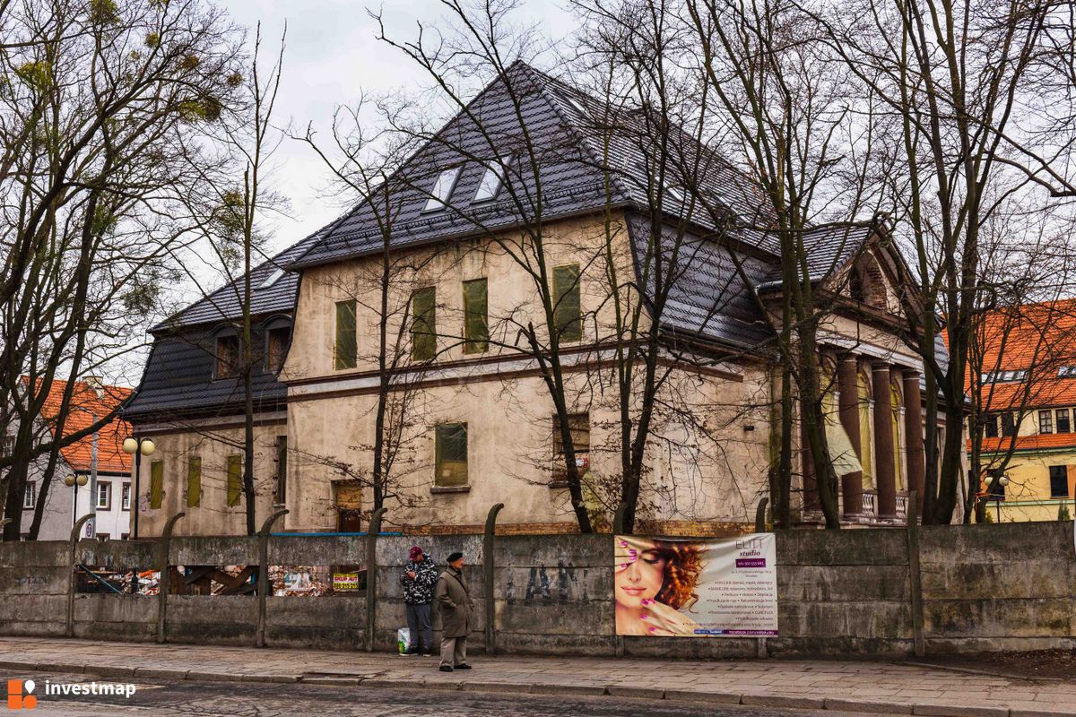Zdjęcie Budynek wielorodzinny (dawne kasyno oficerskie), ul. Koszarowa 1 