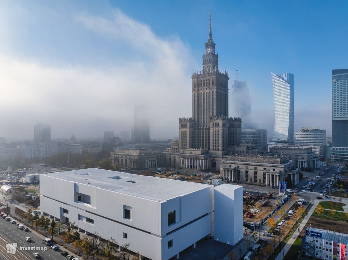 Zdjęcie Muzeum Sztuki Nowoczesnej fot. Orzech 