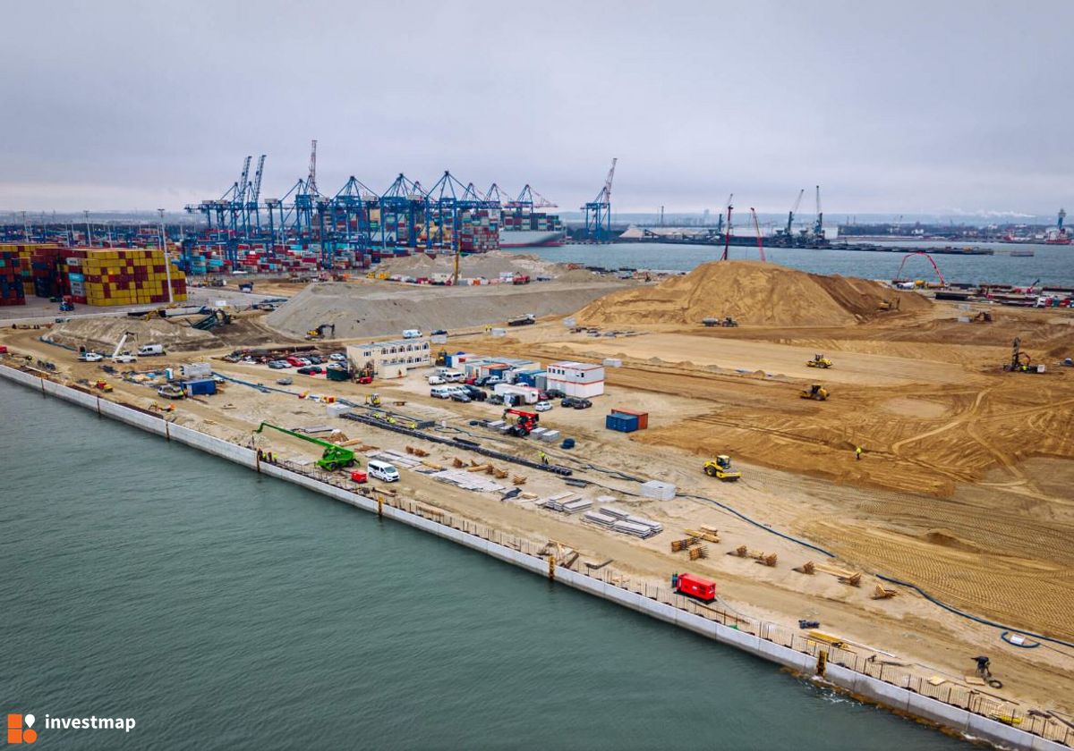 Zdjęcie Terminal Kontenerowy Baltic Hub Gdańsk fot. Orzech 