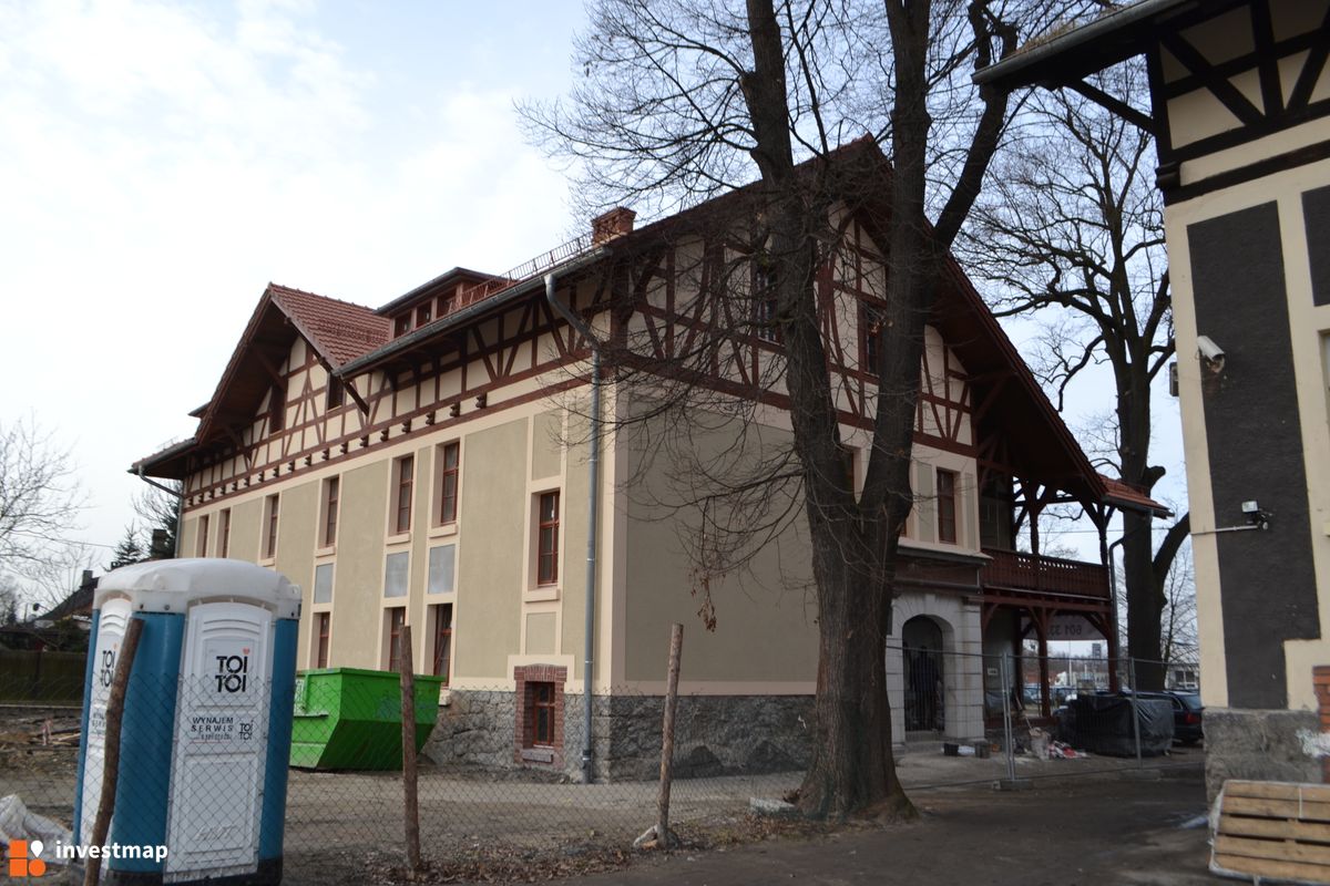 Zdjęcie [Wrocław] Adaptacja kamienicy na mieszkania, ul. Bora Komorowskiego 29 fot. Jan Augustynowski