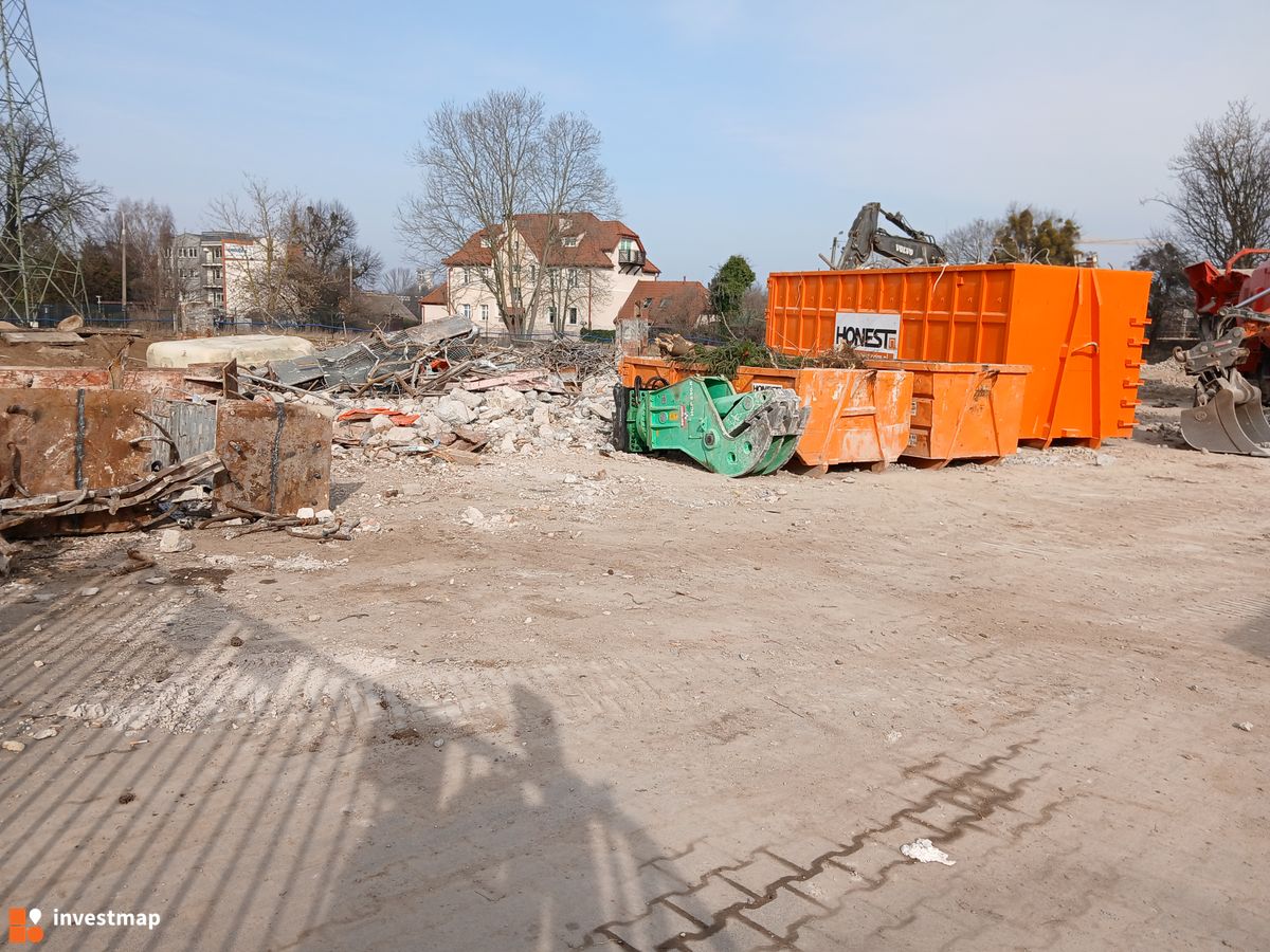 Zdjęcie Rozbiórka budynków biurowych, ul. Jana z Kolna 35 fot. Wojciech Jenda