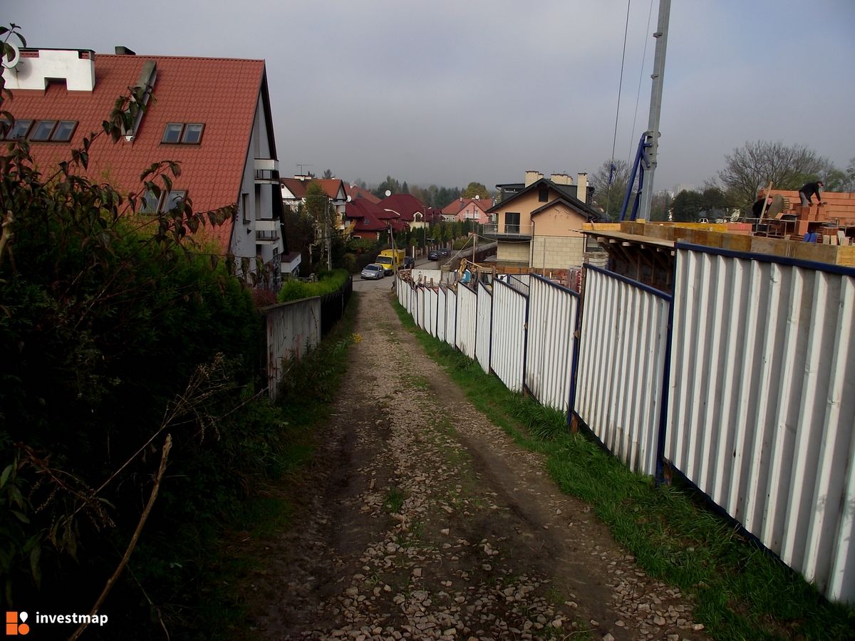 Zdjęcie [Kraków] Budynek Mieszkalny Jednorodzinny, KRAKÓW, Wola Justowska, ul.Pod Sikornikiem/Lajkonika fot. Damian Daraż 