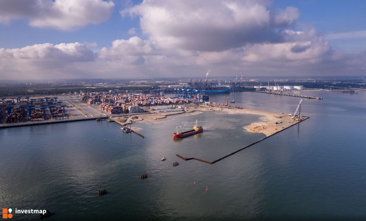 Zdjęcie Terminal Kontenerowy Baltic Hub Gdańsk fot. Orzech 