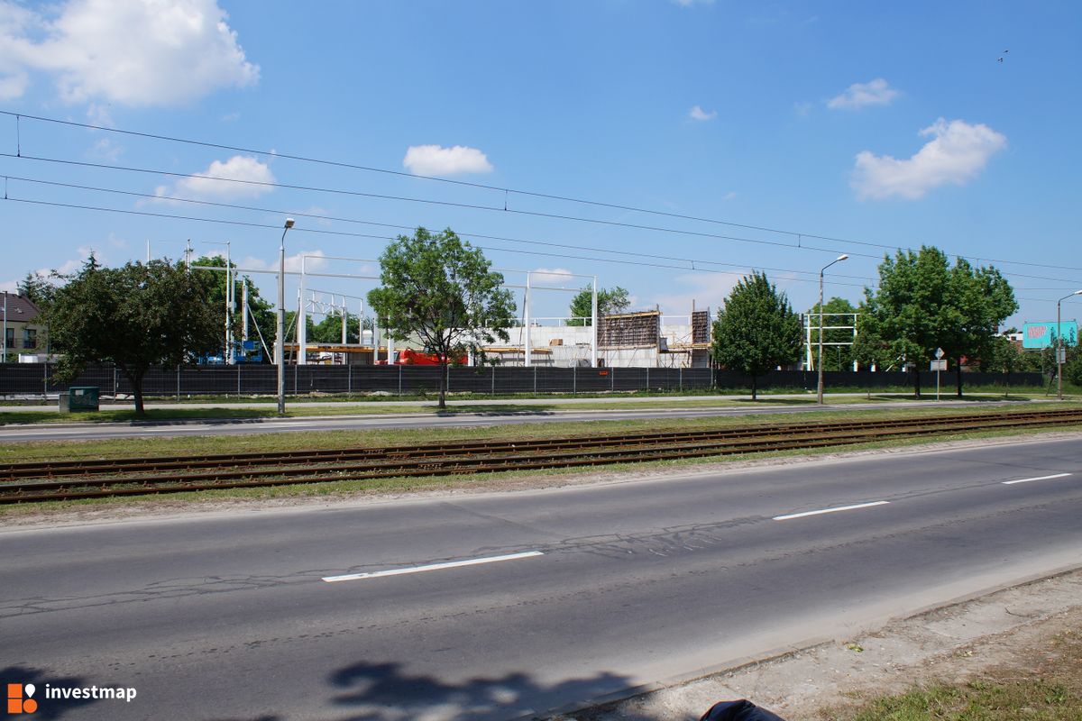 Zdjęcie [Kraków] Salon Samochodowy, ul. Szybka fot. Damian Daraż 